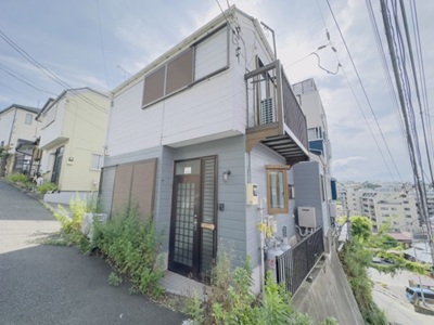 六ツ川1丁目にある中古物件外観
